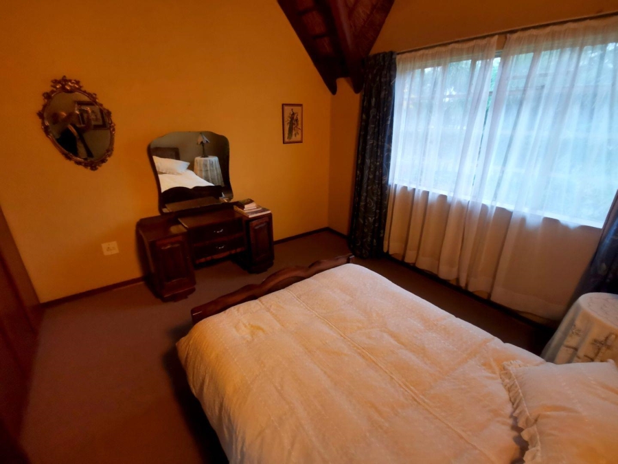 5 Bedroom Property for Sale in Mooivallei Park North West
